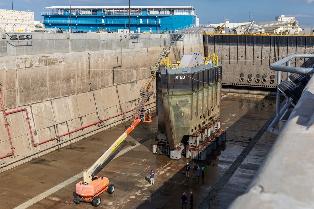 NNSY Performs Inspection on Dry Dock 1 Caisson