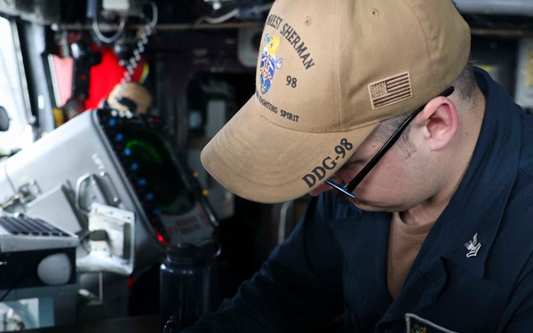 USS FORREST SHERMAN (DDG 98) BRIDGE WATCHSTANDERS.