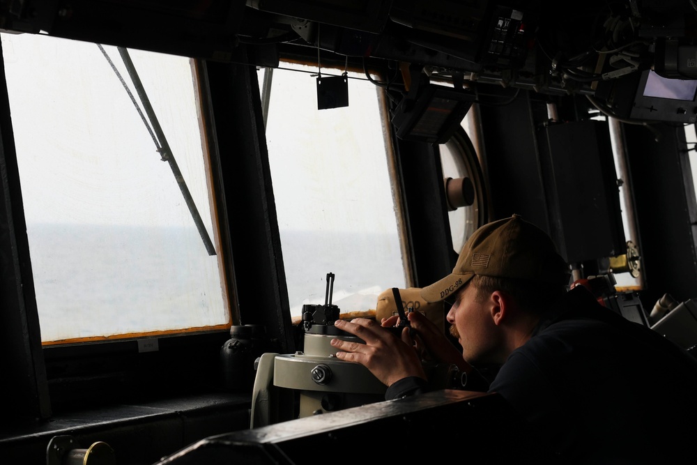 USS FORREST SHERMAN (DDG 98) BRIDGE WATCHSTANDERS.