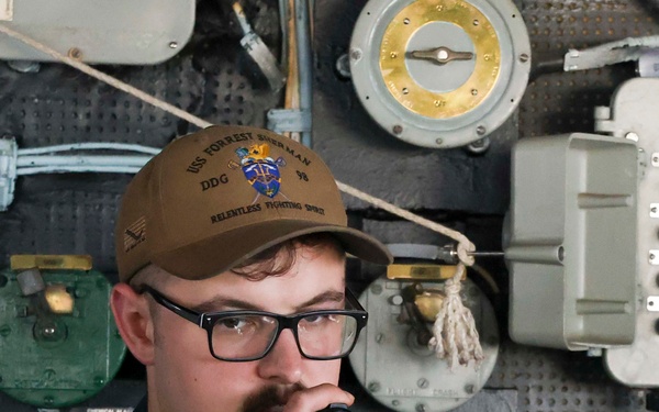 USS FORREST SHERMAN (DDG 98) BRIDGE WATCHSTANDERS.