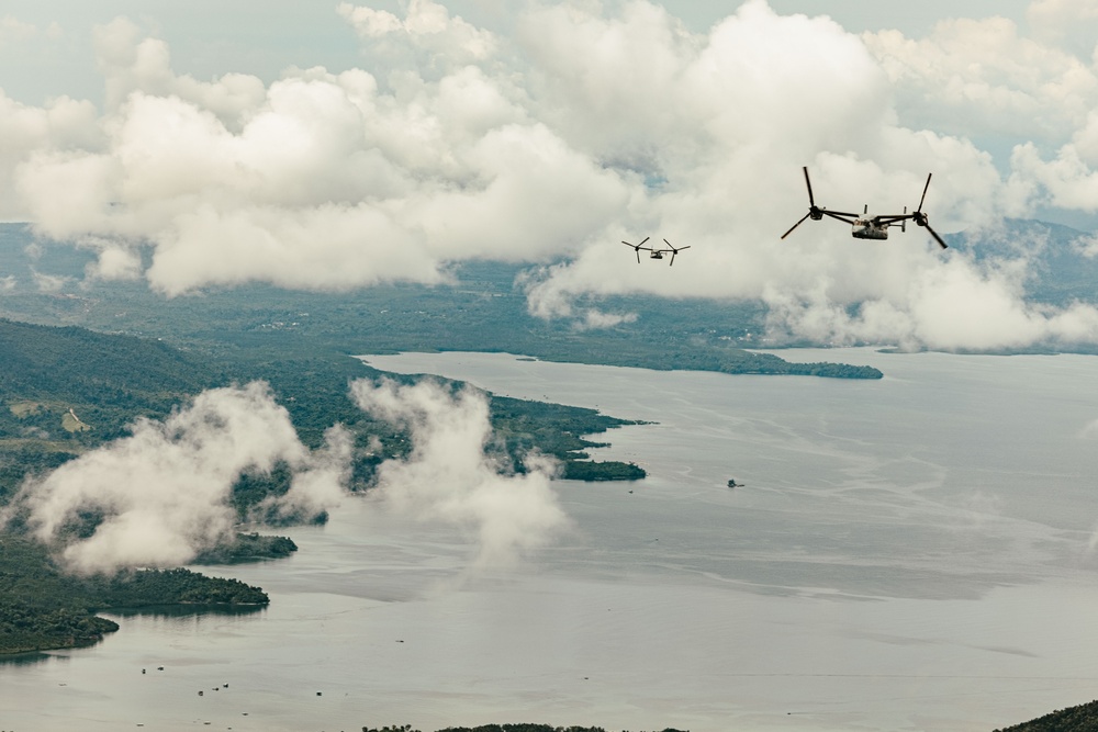 Exercise Alon 25: MRF-D 25.3 Marines, Sailors, Philippine Marine Corps participates in combined joint forcible entry operations