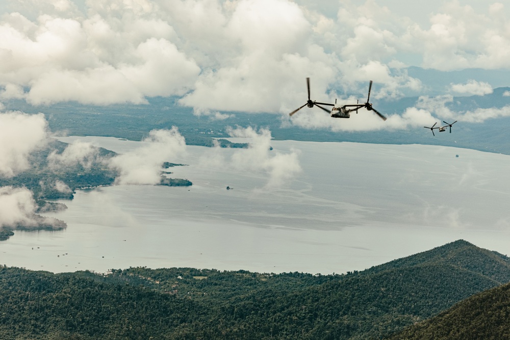 Exercise Alon 25: MRF-D 25.3 Marines, Sailors, Philippine Marine Corps participates in combined joint forcible entry operations
