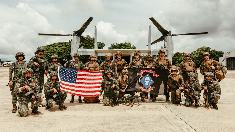 Exercise Alon 25: MRF-D 25.3 Marines, Sailors, Philippine Marine Corps participates in combined joint forcible entry operations