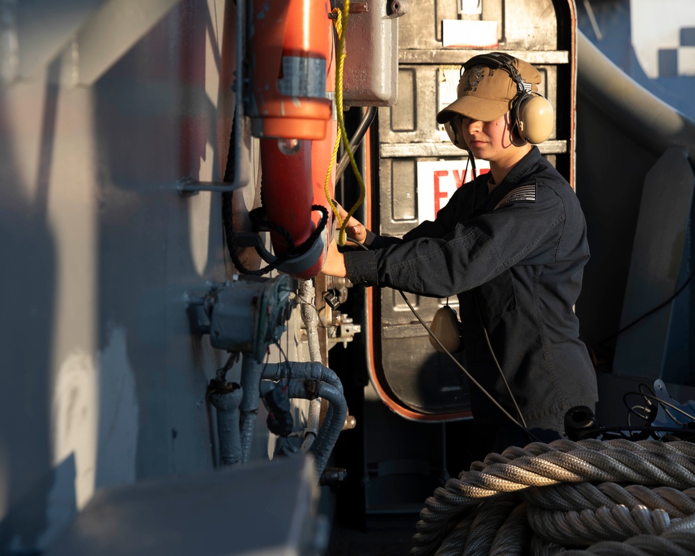 Kearsarge Kearsarge Conducts Sea and Anchor Detail