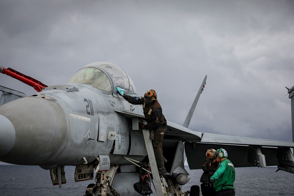 USS Gerald R. Ford (CVN 78) Conducts Flight Operations