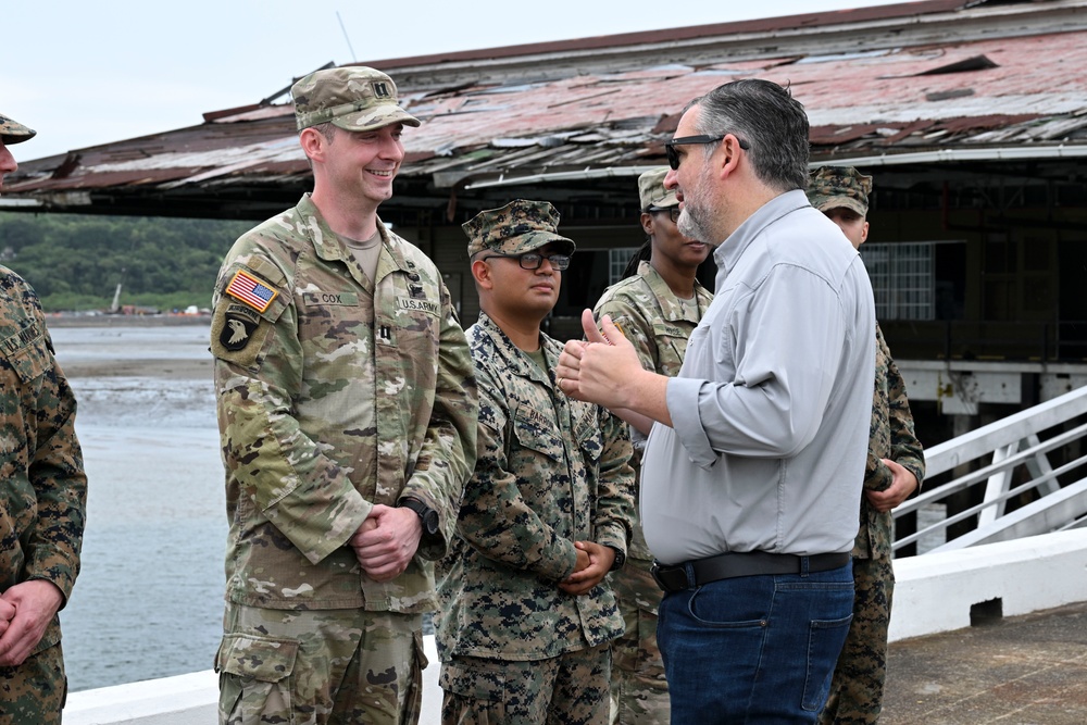 Texas Senator visits service members in Panama