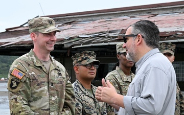 Texas Senator visits service members in Panama