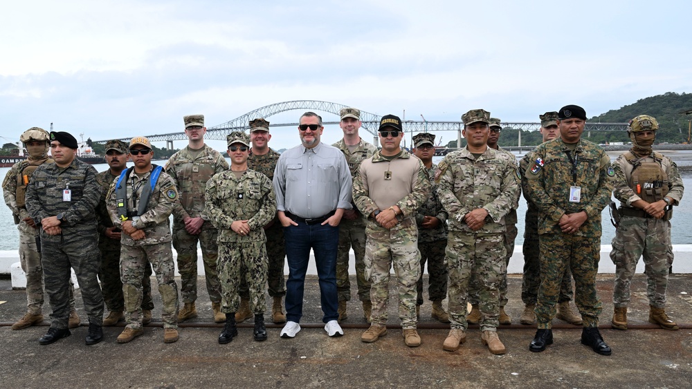 Texas Senator visits service members in Panama