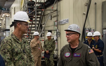 Commander, NAVSUP WSS visits USS Ronald Reagan