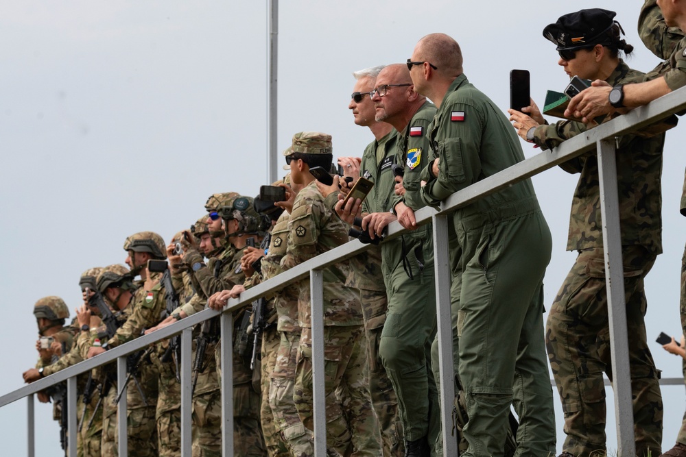 U.S. and Polish Forces Showcase Apache Air and Ground Integration Capabilities in Poland