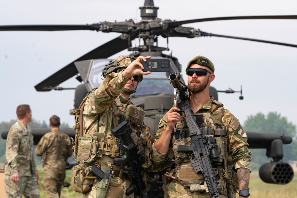 U.S. and Polish Forces Showcase Apache Air and Ground Integration Capabilities in Poland