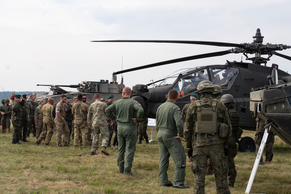 U.S. and Polish Forces Showcase Apache Air and Ground Integration Capabilities in Poland