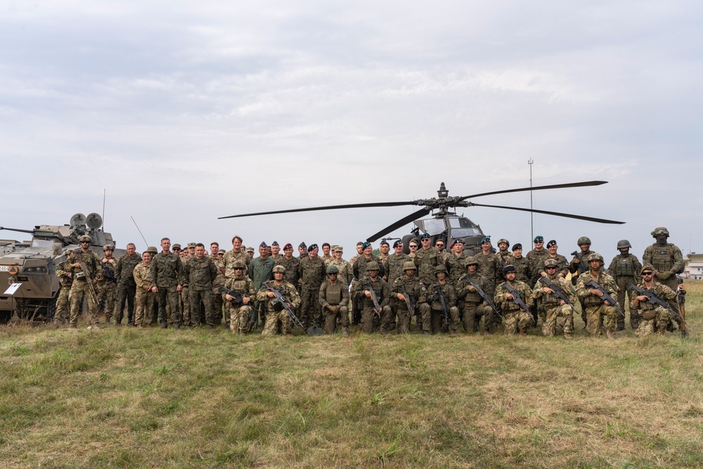 U.S. and Polish Forces Showcase Apache Air and Ground Integration Capabilities in Poland