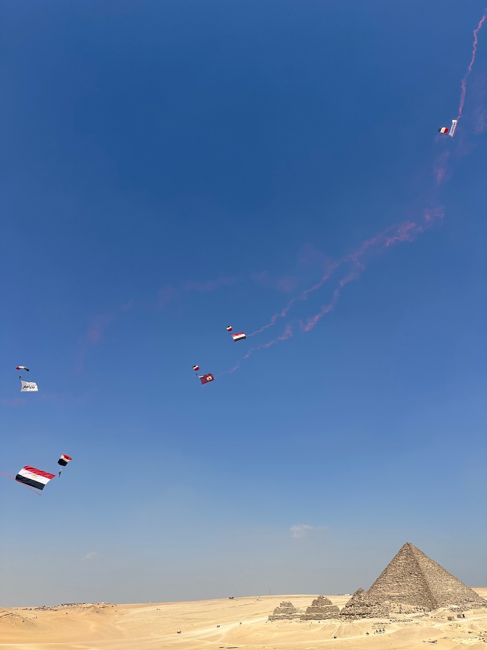 BRIGHT STAR 25 Pyramid Military Free Fall
