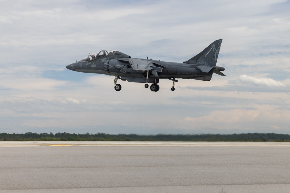 Deputy Commandant of Combat Development and Integration visits VMA-223