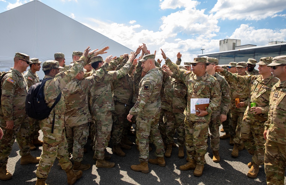 Guard Leaders Engage Service Members of D.C. Safe and Beautiful Task Force
