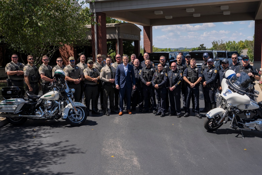 SD Presents 2025 Freedom Award to Hendersonville Police Dept.