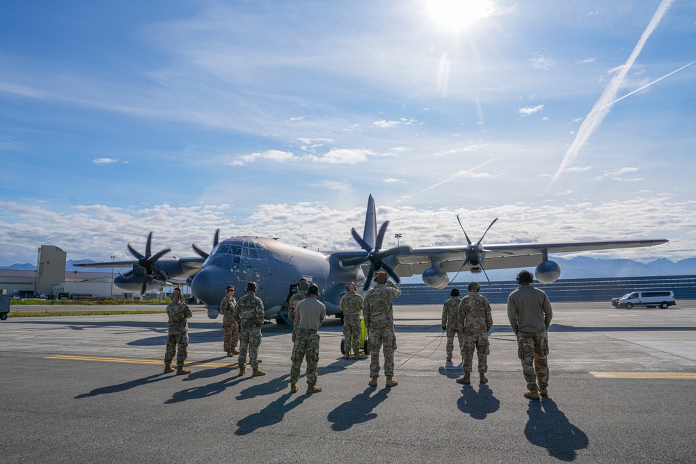 Arctic Edge 25: 27 SOW performs FARP with F-35B Lightning II Joint Strike Fighter