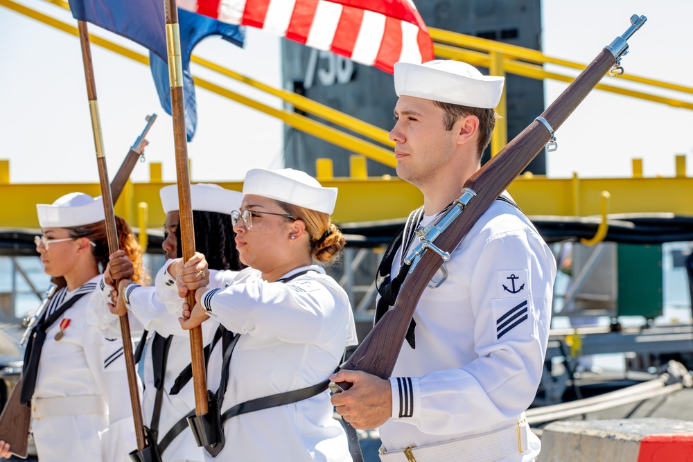 Commander, Submarine Squadron 11 holds Change of Command