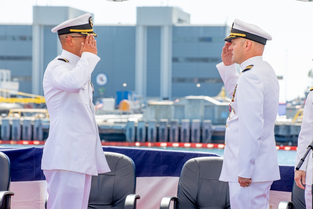 Commander, Submarine Squadron 11 holds Change of Command