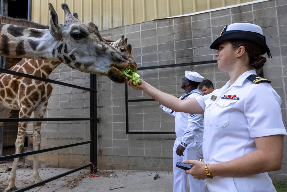 Navy Sailors Volunteer at Dickerson Park Zoo During Springfield-Branson Navy Week