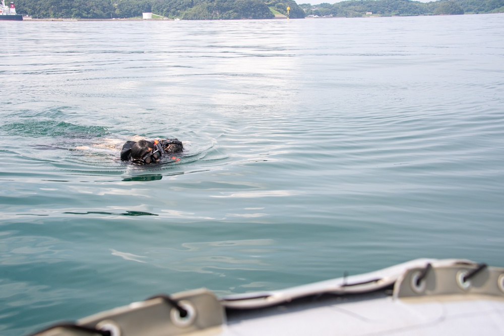 USS America (LHA 6) Conducts Search and Rescue Exercise in Sasebo, Japan