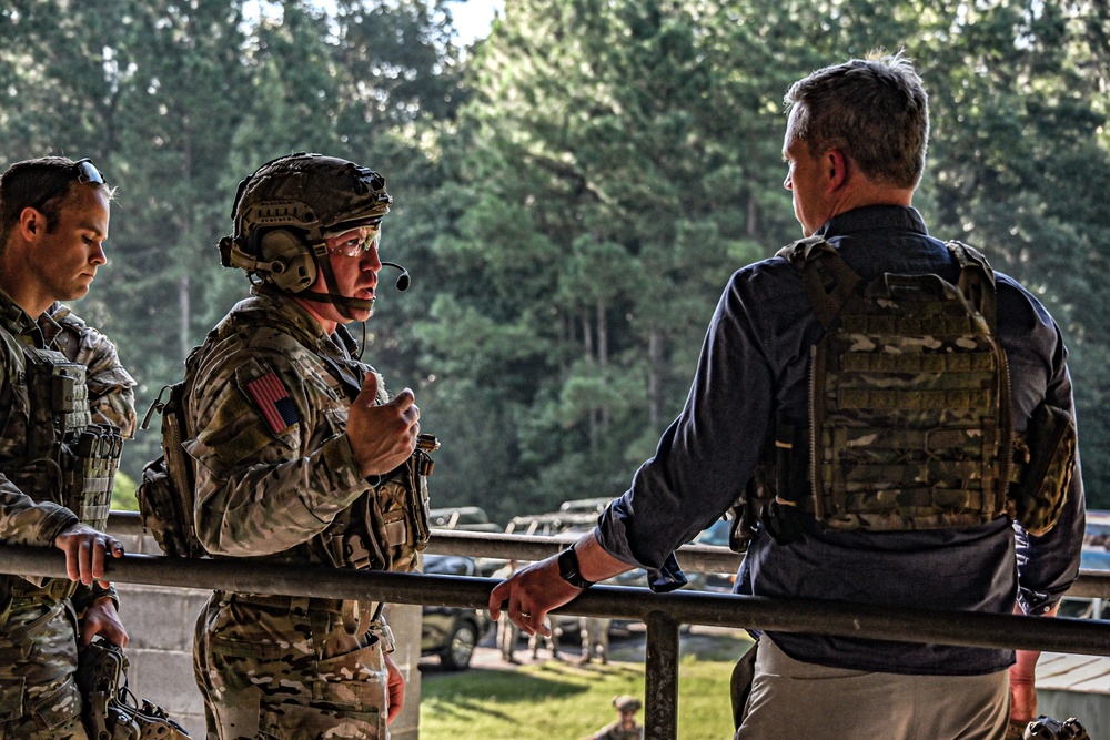SECARMY Visits 1/75 Rangers