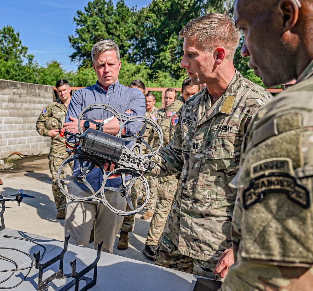 SECARMY Visits 1/75 Rangers