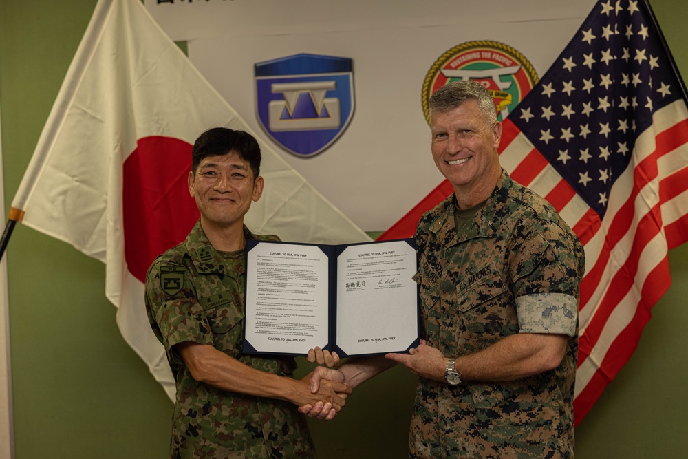 3rd MLG, JGSDF Sign First-Ever BGSCC SOP