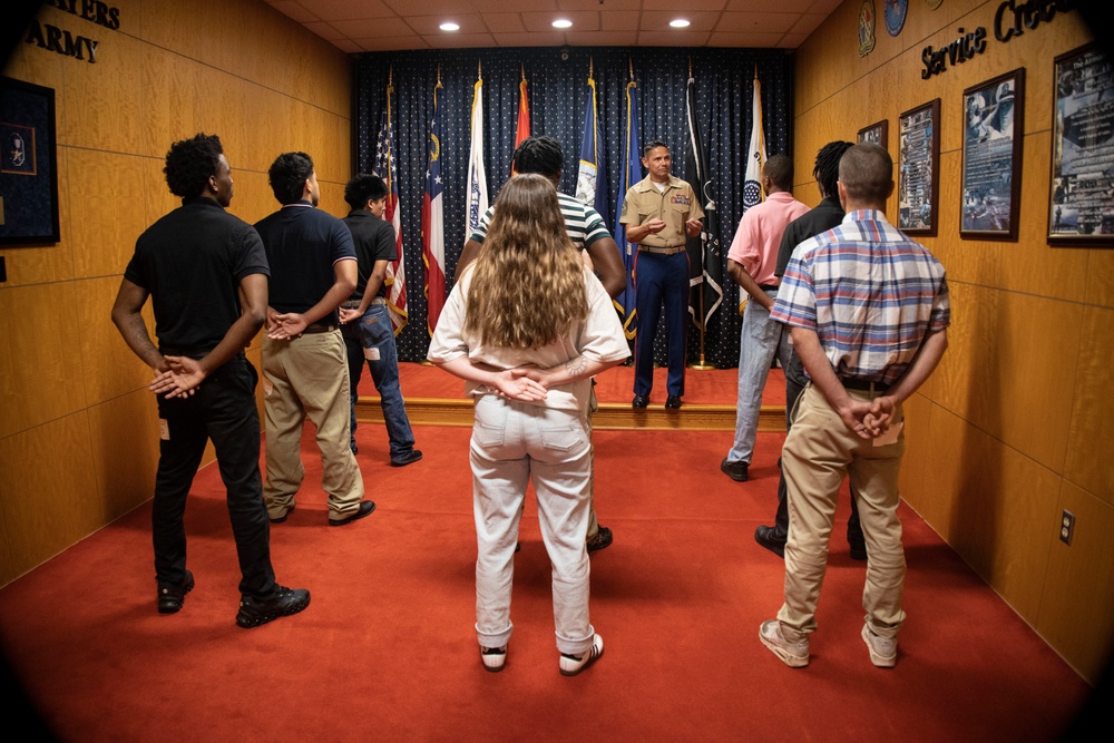 SMMC Ruiz visits Atlanta Marines