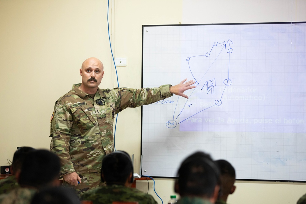 Kentucky National Guard State Partnership Program conducts joint air assault planning training exercise with Ecuadorian 9th Special Forces Brigade
