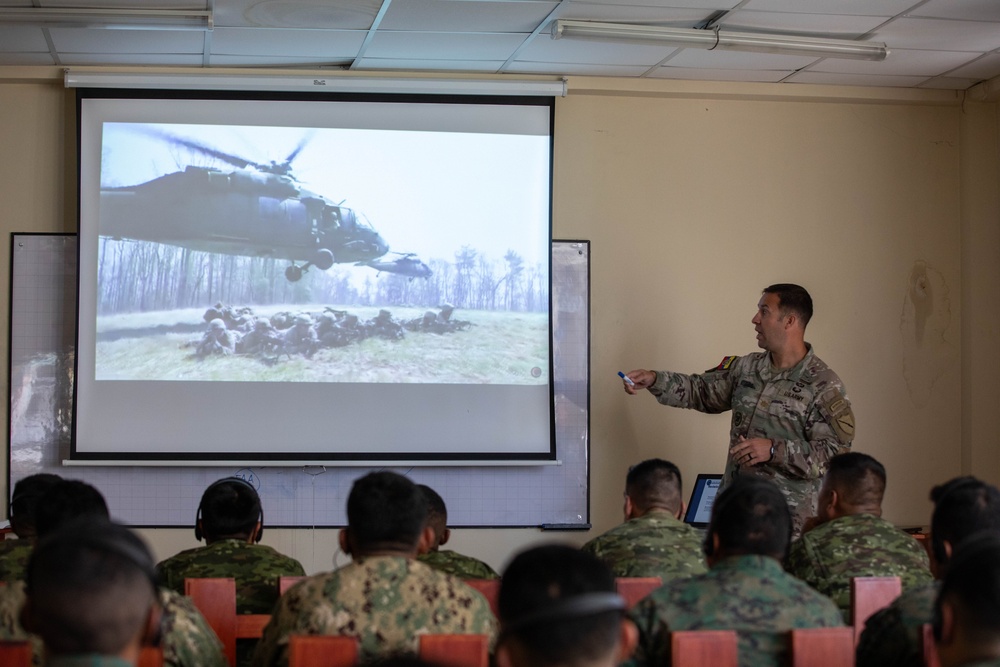 Kentucky National Guard State Partnership Program conducts joint air assault planning training exercise with Ecuadorian 9th Special Forces Brigade