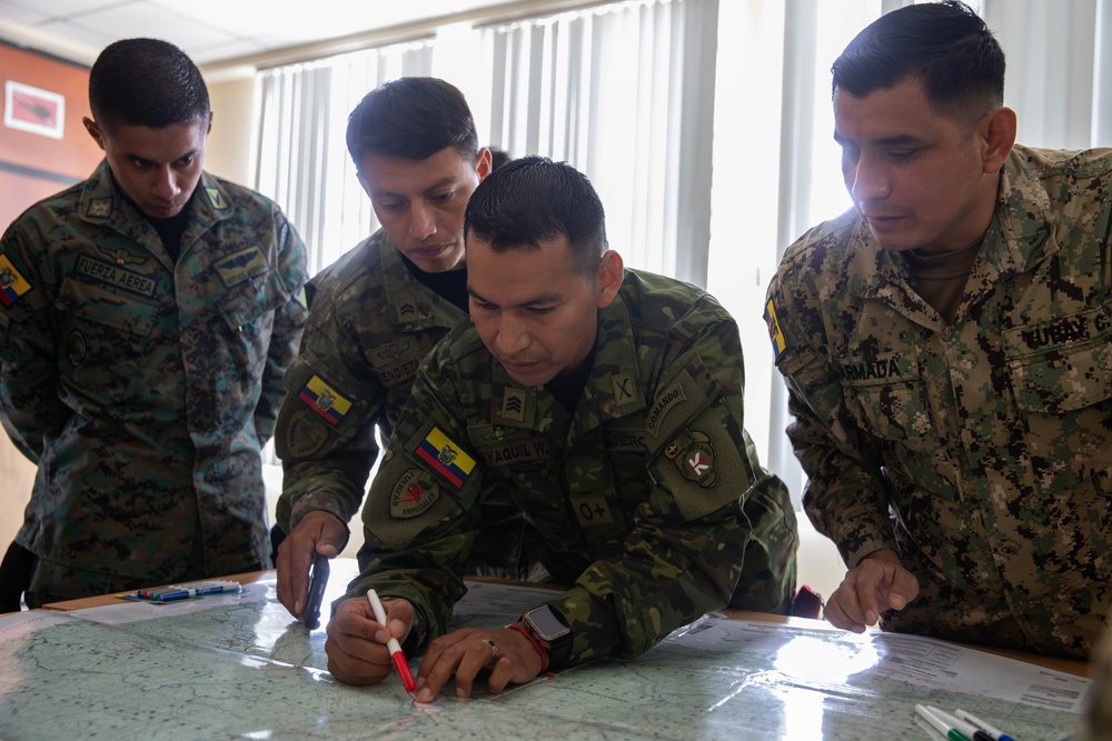 Kentucky National Guard State Partnership Program conducts joint air assault planning training exercise with Ecuadorian 9th Special Forces Brigade