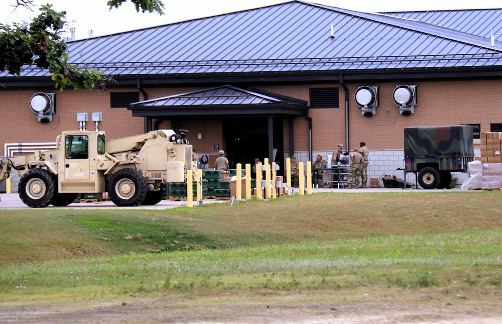 Fort McCoy LRC’s food-service team put in extra effort for success during CSTX 78-25-02