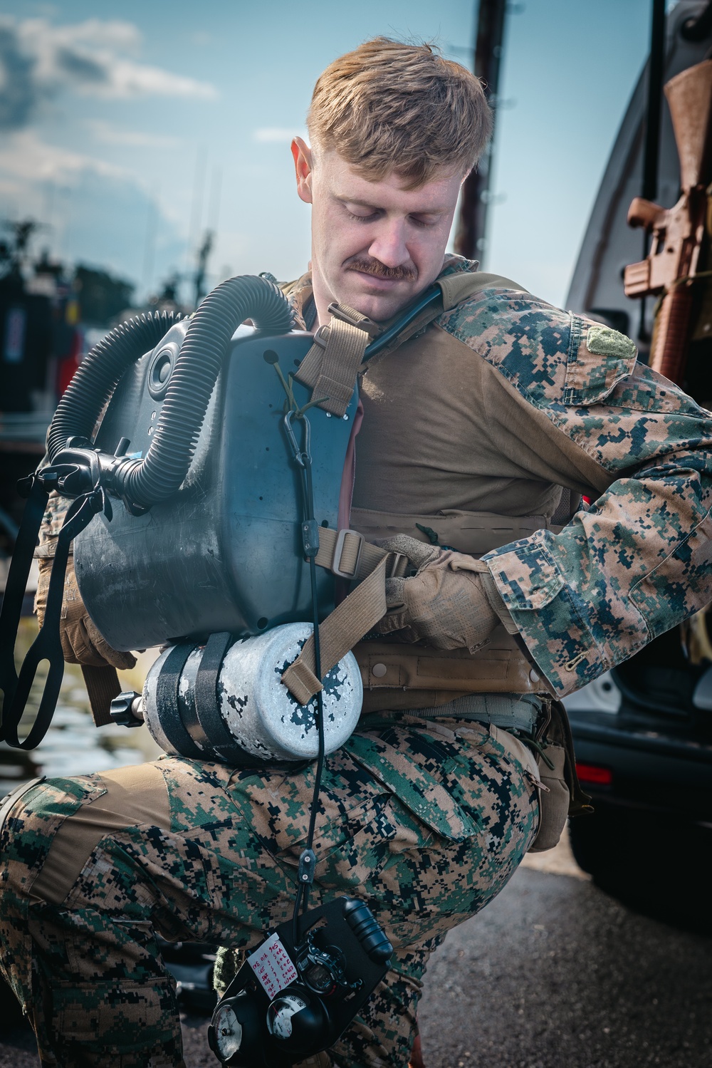2d Reconnaissance Battalion Marines conduct combatant dive training in Finland