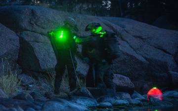 2d Reconnaissance Battalion Marines conduct combatant dive training in Finland