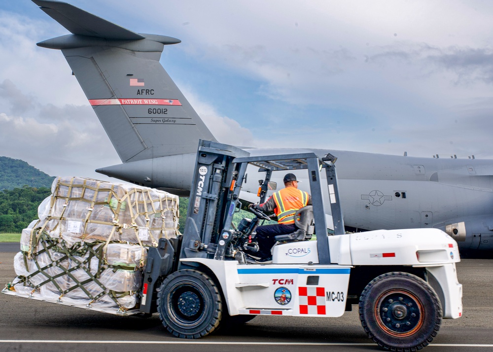 C-5 delivers 6 million meals to Panama via Denton Program