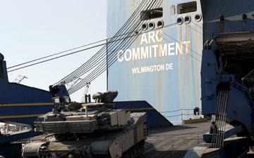 Armored Vehicle Offloading BRIGHT STAR 25
