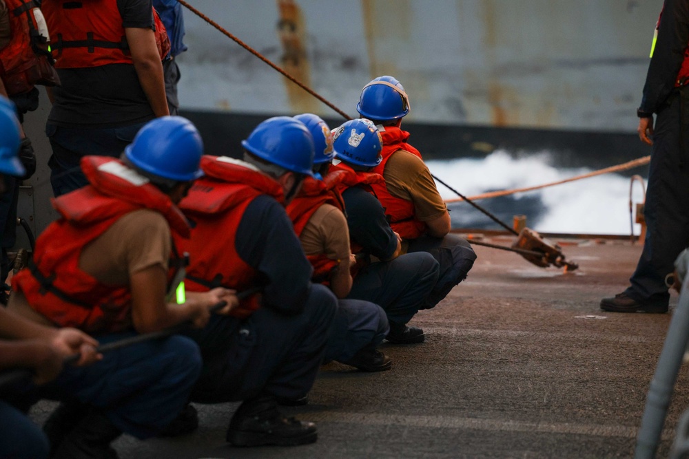 USS Truxtun Conducts RAS with USNS Cesar Chavez (T-AKE 14)