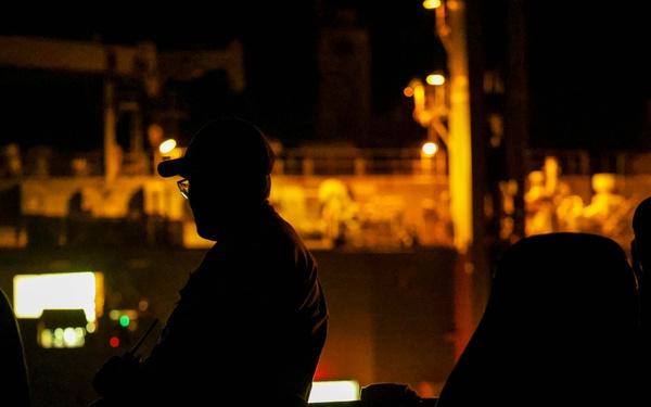 USS Truxtun Conducts RAS with USNS Cesar Chavez (T-AKE 14)