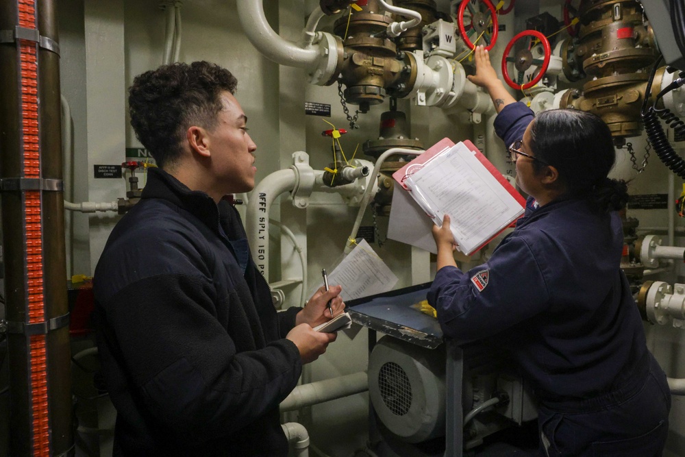 USS Truxtun Conducts Daily Operations