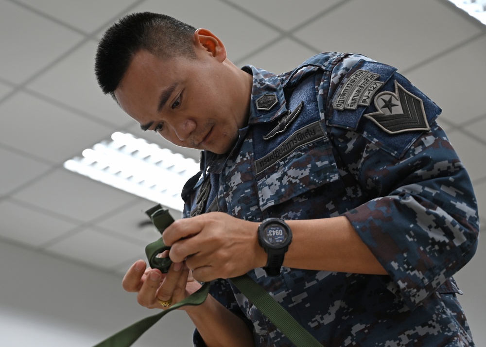 Rope Training Enhances Joint Rescue Capabilities for Enduring Partners