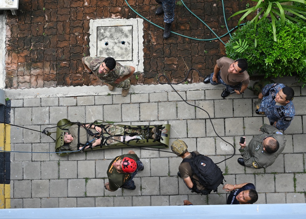 Rope Training Enhances Joint Rescue Capabilities for Enduring Partners