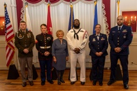 Iwakuni youth show off masterpieces during art exhibit (Radio)