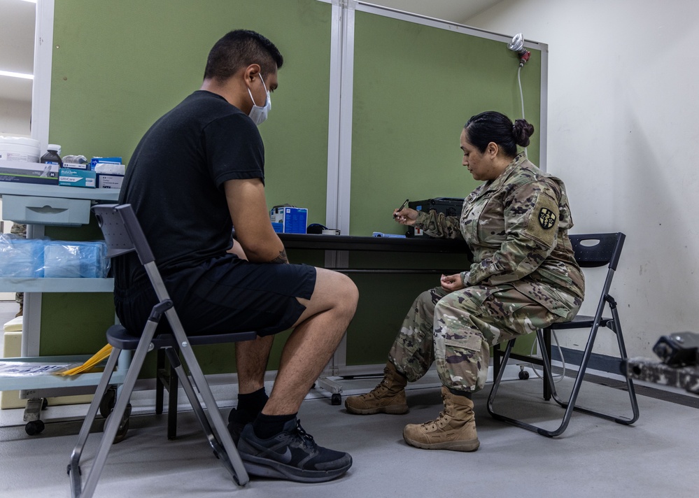 U.S.-Japan-Australia Medics Come Together to Support Yama Sakura 89