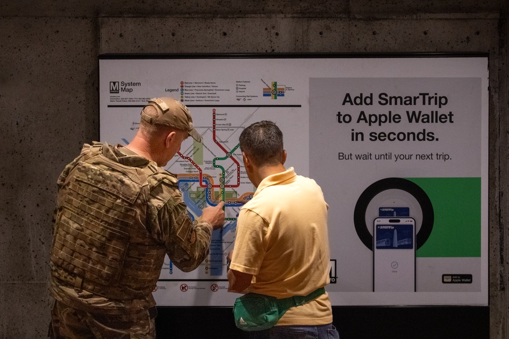 South Carolina Air Guardsman Assists Tourist In Washington D.C.