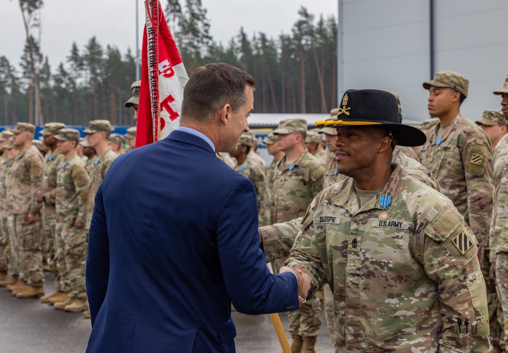 U.S. Army 1st Sgt. receives NATO medal in Estonia