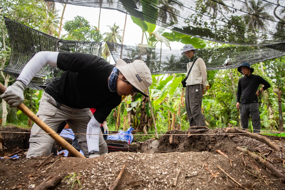 Korean MOIS visits DPAA 25-4PG Excavation Site