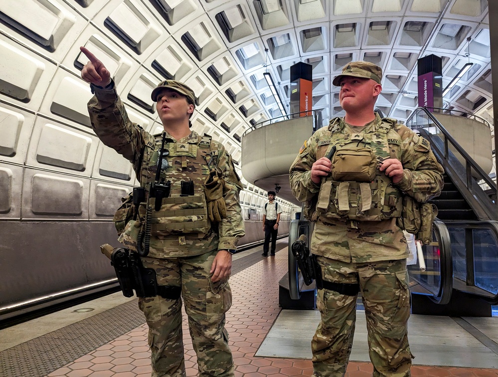 Soldiers with the 112th Military Police Battalion, Mississippi Army National Guard, patrol the Washington Metro