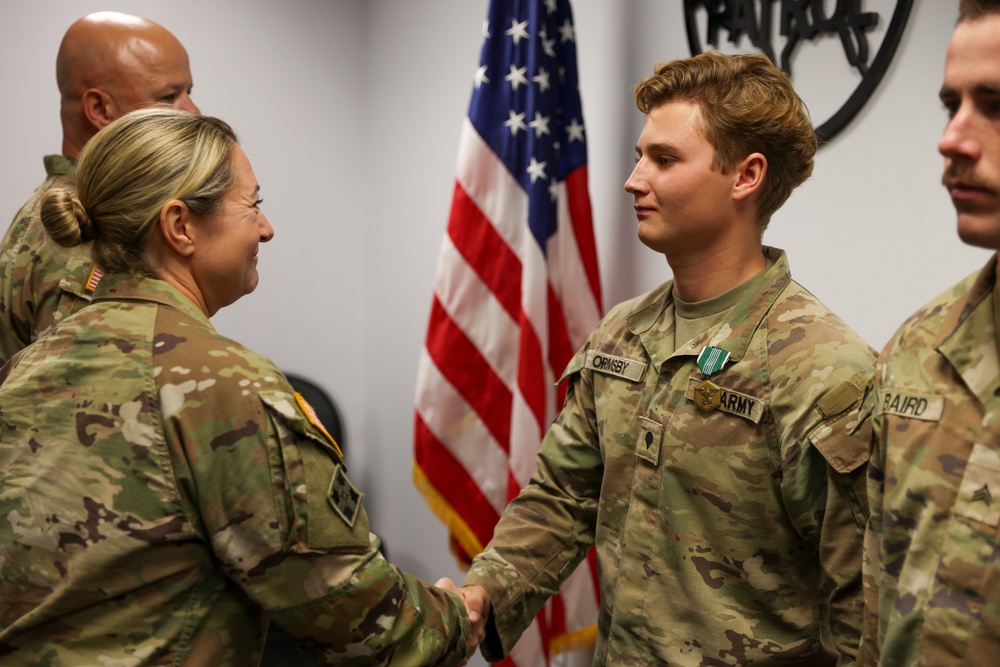 1st Battalion, 41st Infantry Regiment Soldiers receive Army Commendation Medals